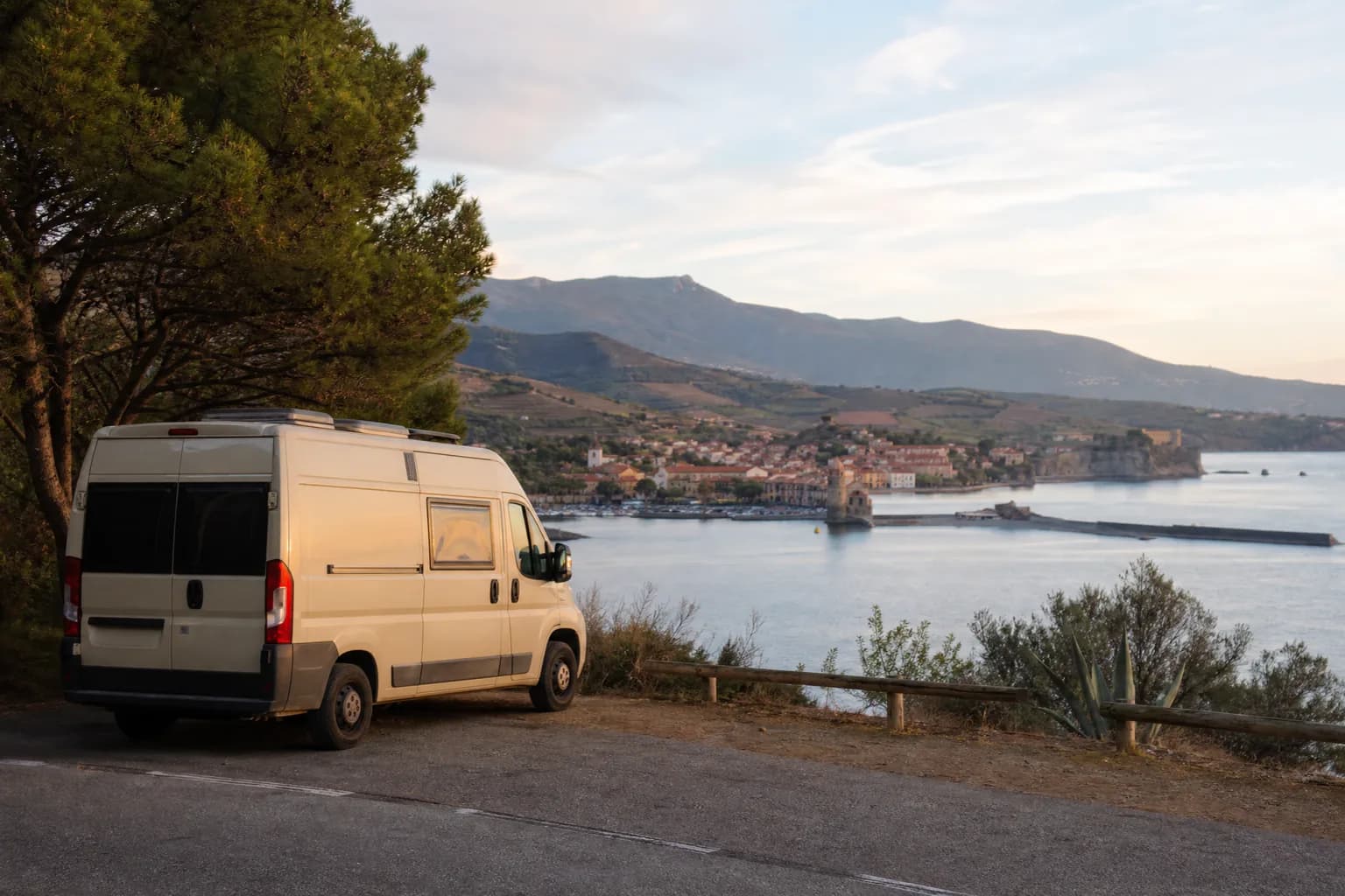 Côte Vermeille : Collioure, Port-Vendres et Banyuls en van aménagé au départ de toulouse